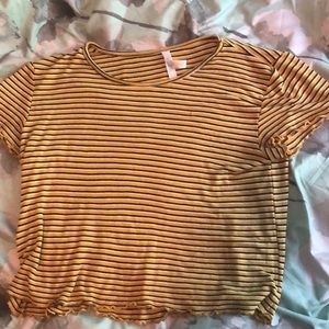 Yellow black and white shirt/blouse